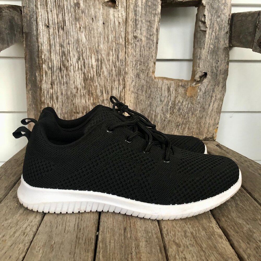 Pro Player Black & White Tennis Shoes